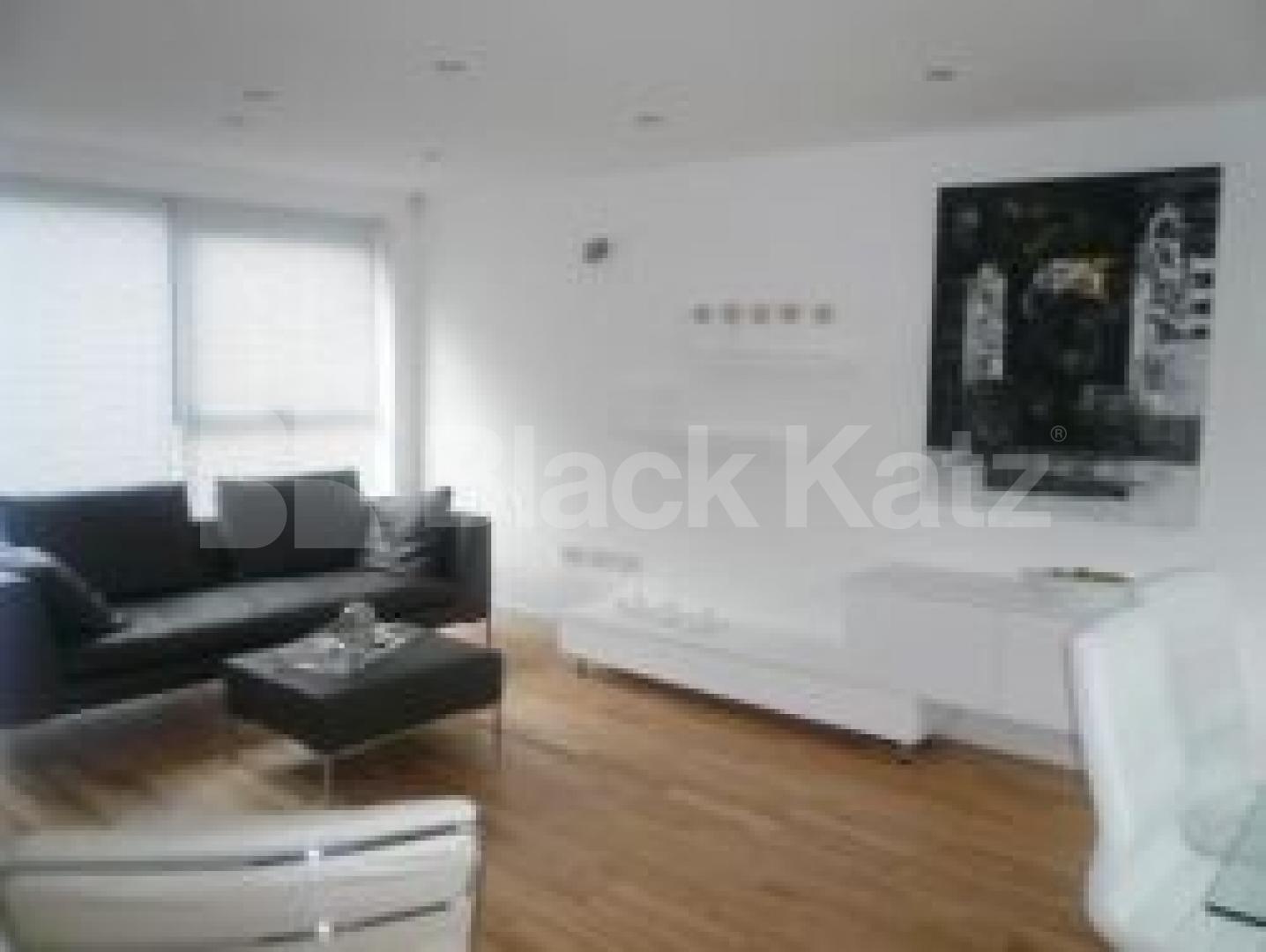 			3 Bedroom, 1 bath, 1 reception House			 Black Boy Lane, TOTTENHAM
